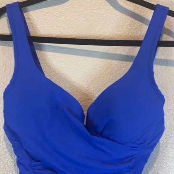 NEW MiracleSuit Gandolf Solid Ruched Stomach Panel One Piece Slimming Swimsuit - Picture 2 of 5